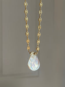 Nacar Necklace
