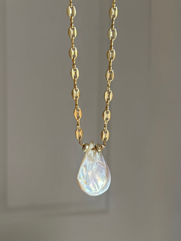 Nacar Necklace