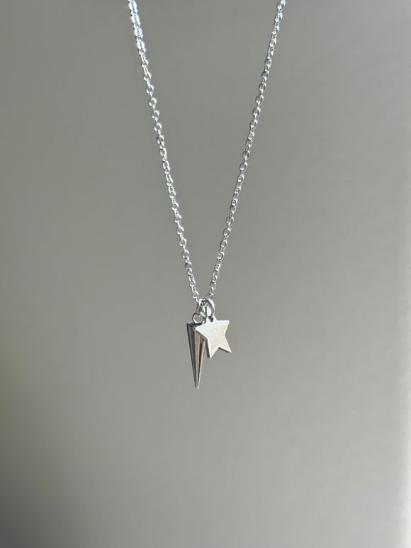 Star and Spike Dajnty Necklace